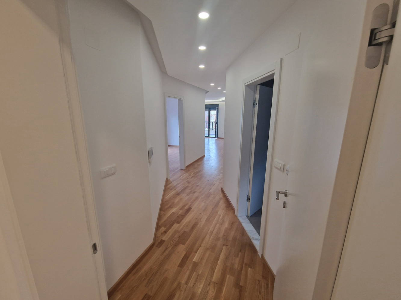 Квартира, 1109 м², 355 000$ — FAKTOR